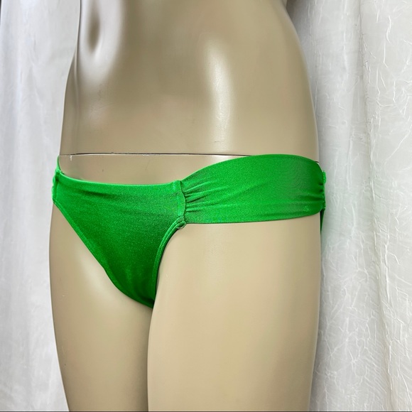 🚫SOLD🚫 Victoria's Secret Emerald Green Very Sexy Line Halter Strapless Bikini - Picture 9 of 16